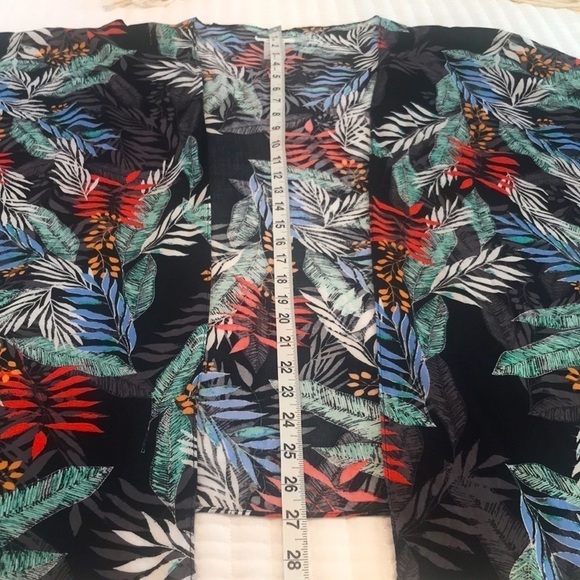 Tropical Leaf Print Kimono Coverup - Picture 12 of 12